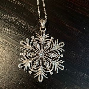 Gorgeous Brighton snowflake necklace. 34” chain with 2” extension